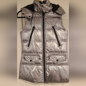 Betsy Johnson performance vest